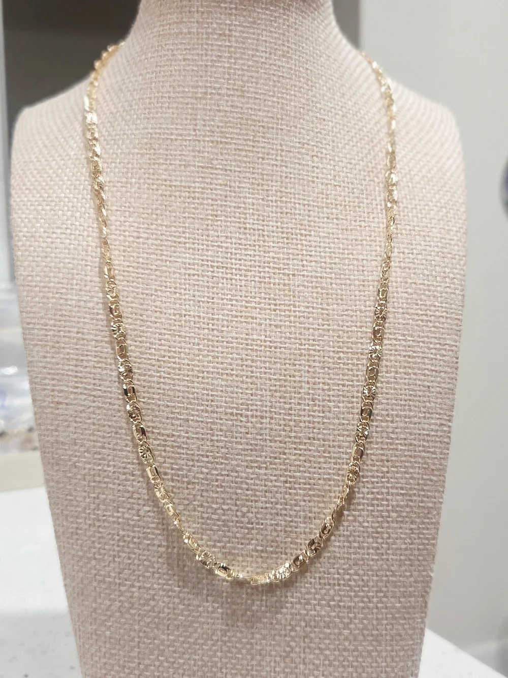 Classic Gold Twist Link Necklace - Women Jewelry